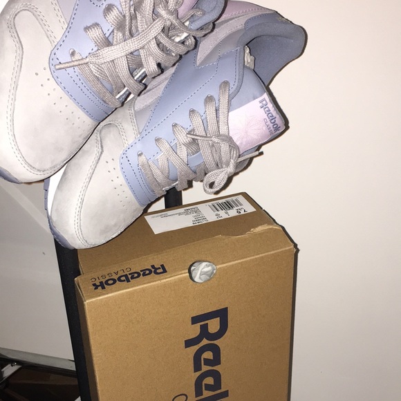 Reebok classics- Used - Picture 4 of 7